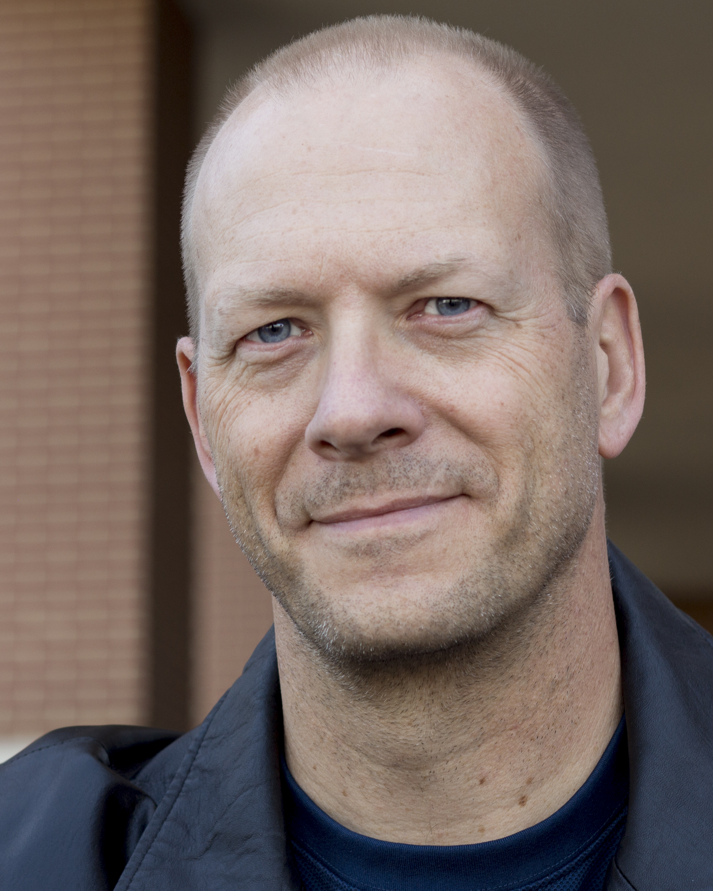 actor Robert Hendren large photo