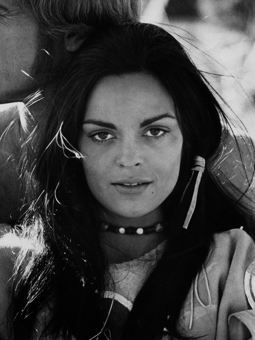 actor Corinna Tsopei large photo