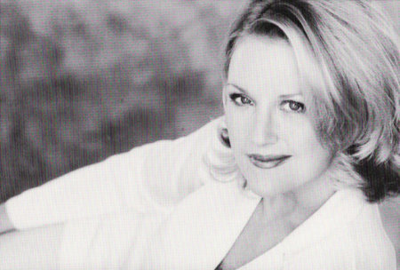 actor Gwen Humble large photo