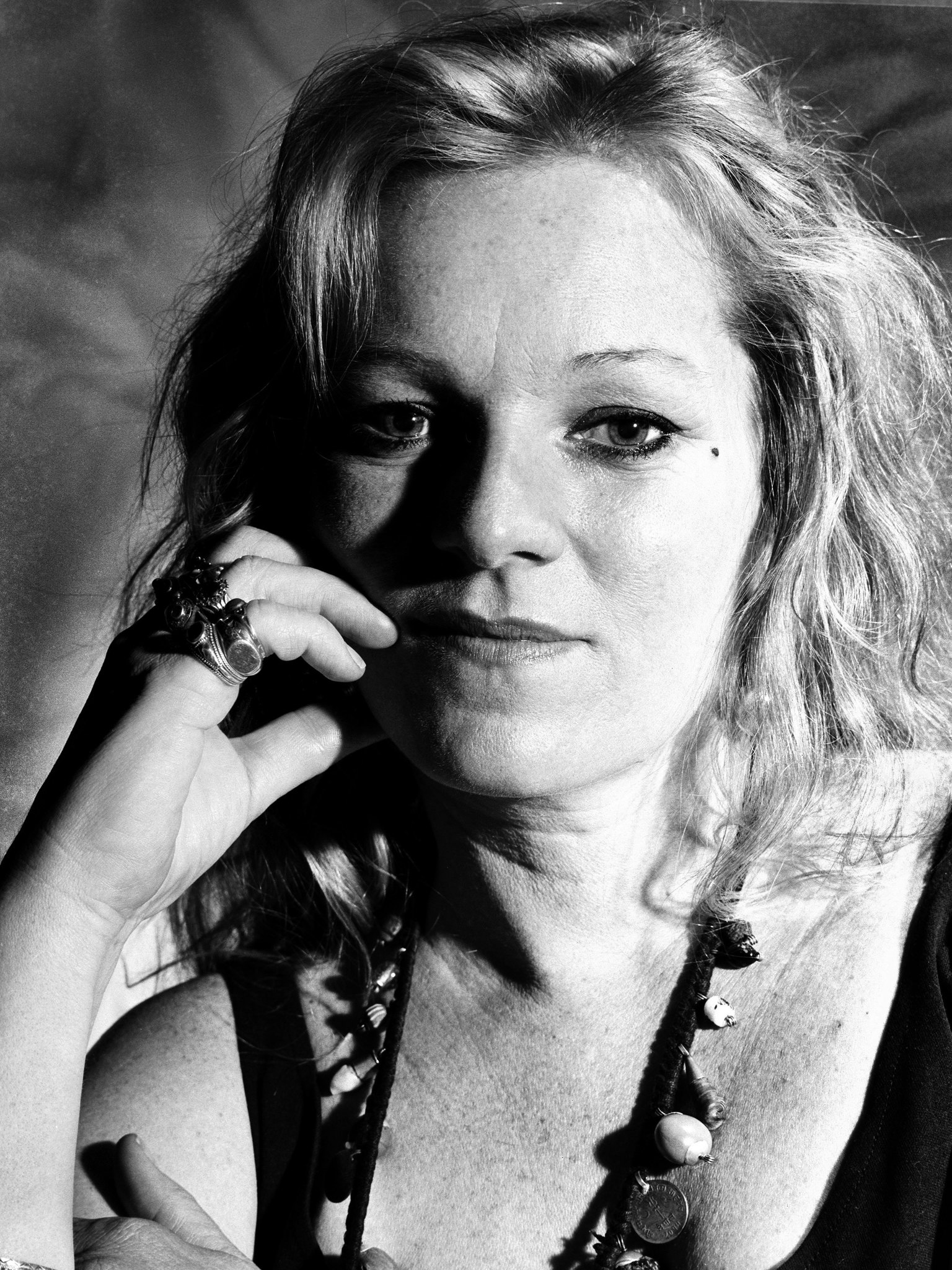 actor Cookie Mueller large photo