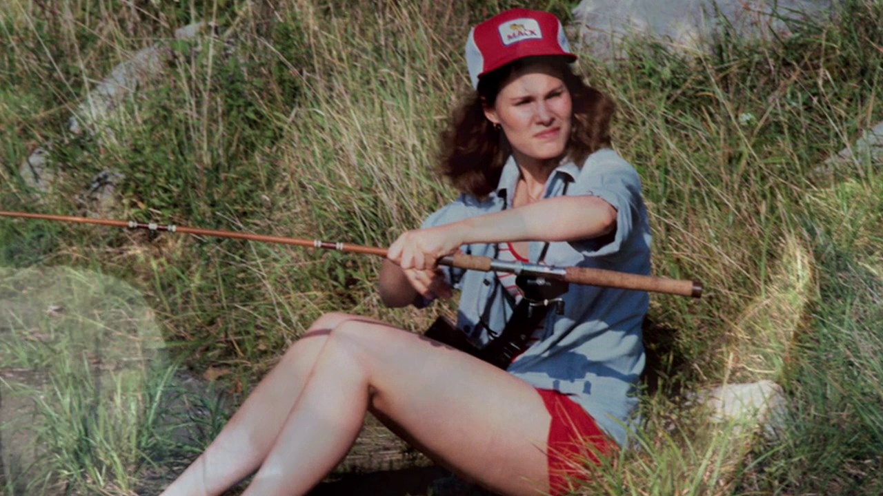 actor Laurie Bartram large photo