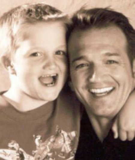 actor Warrington Gillette large photo