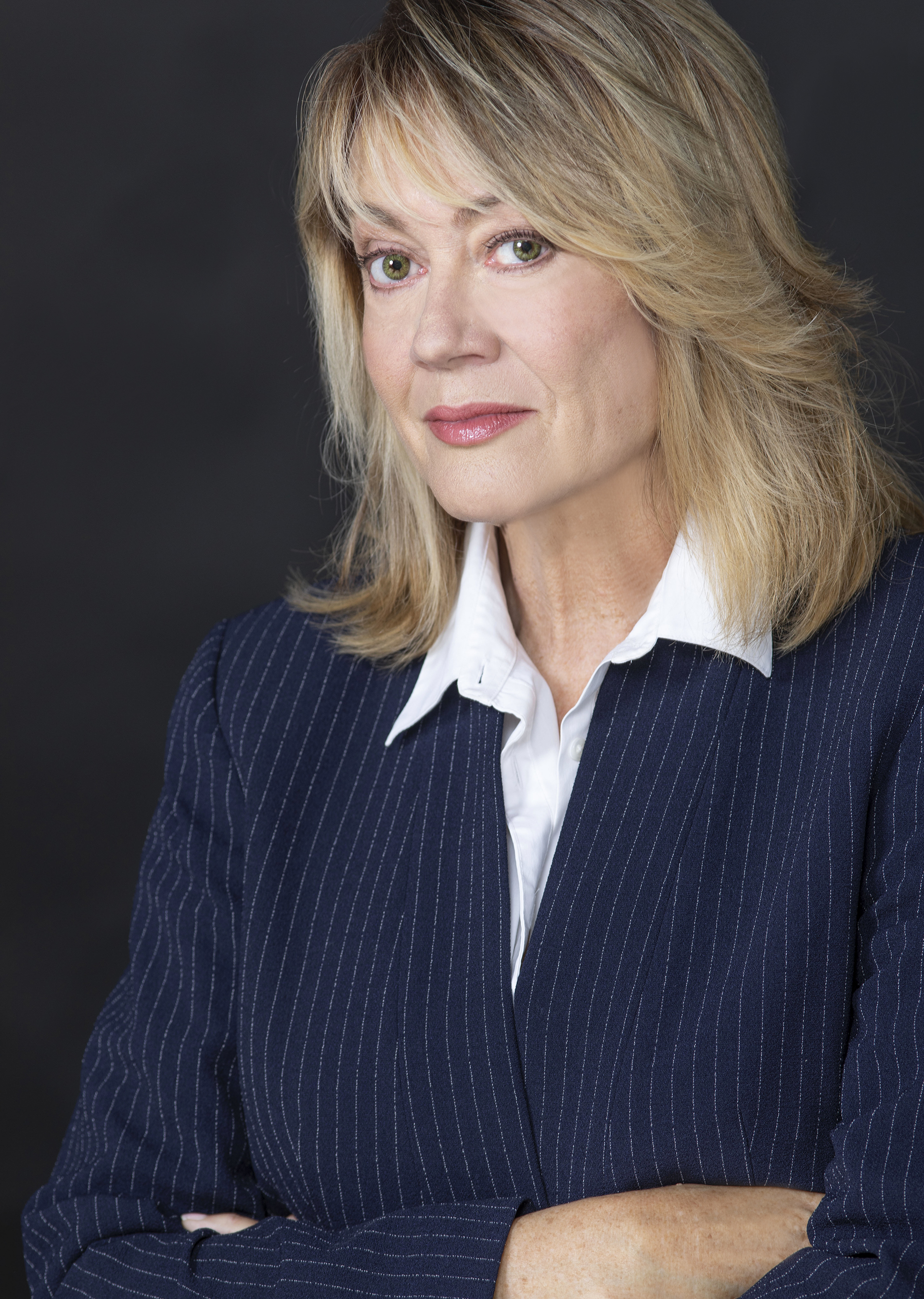 actor Laura Banks large photo