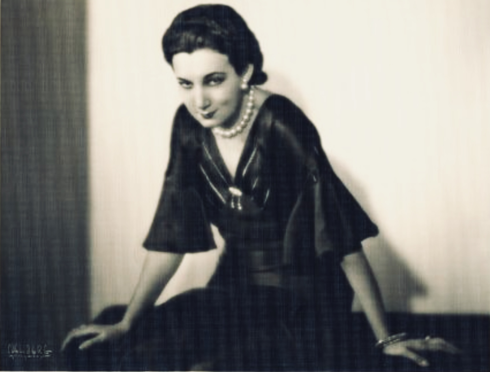 actor Judith Vosselli large photo