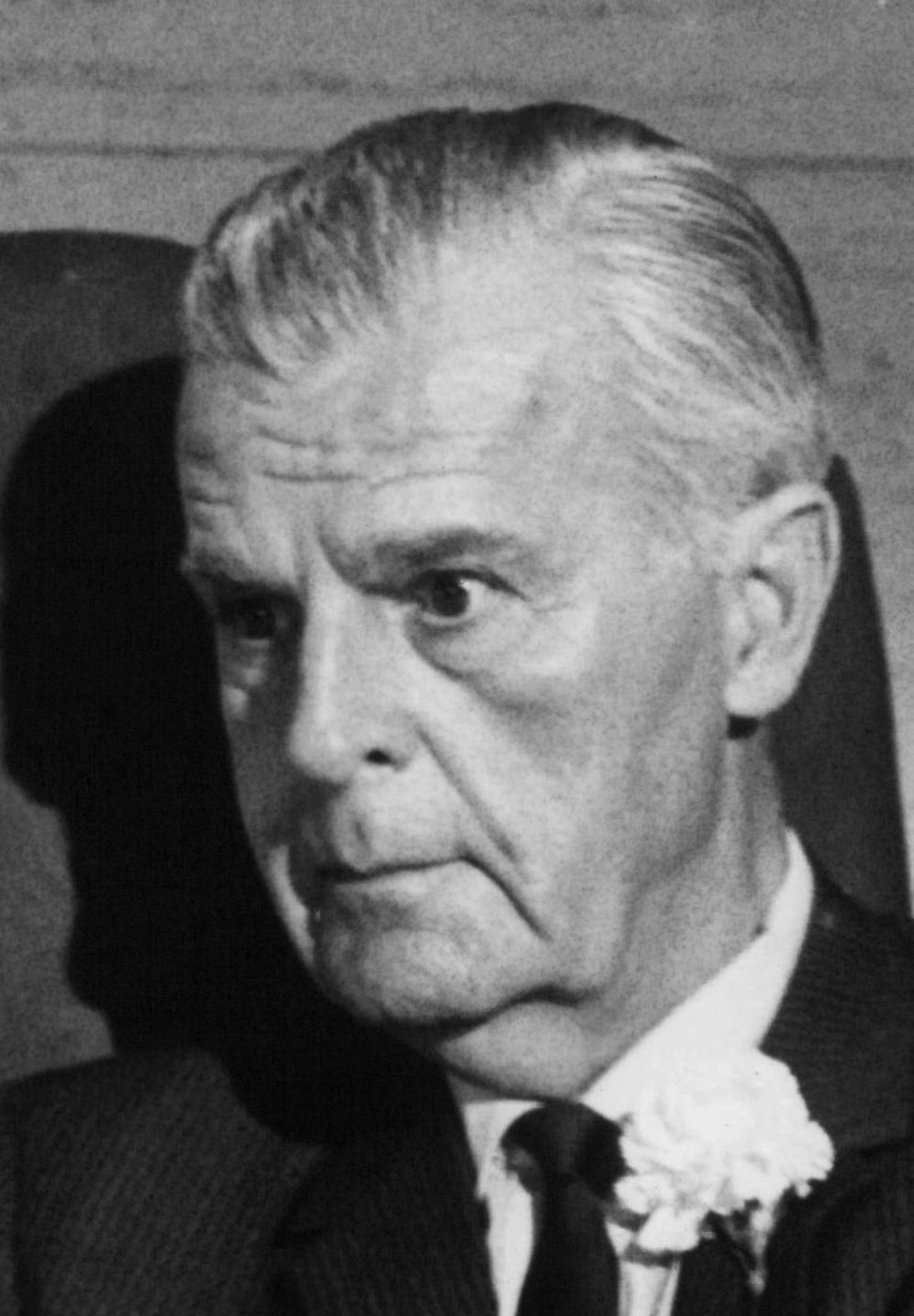 actor Neil Hamilton large photo