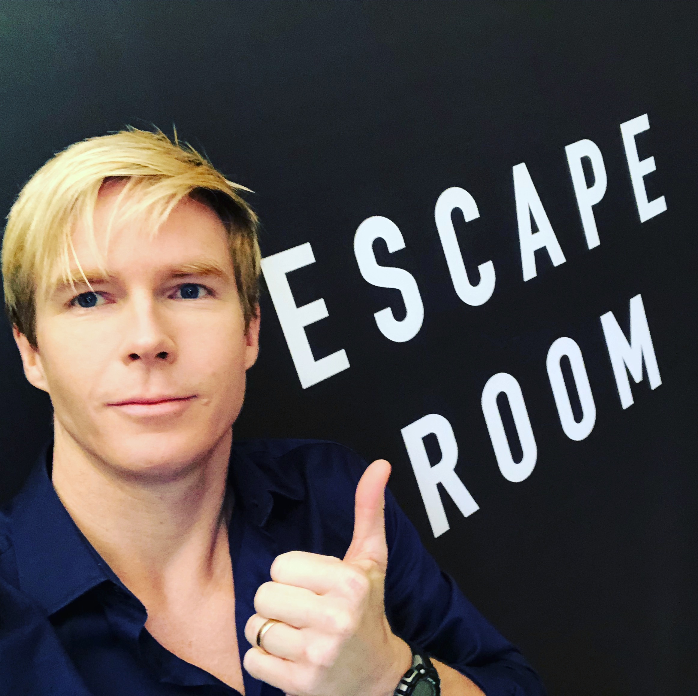 actor Adam Robitel large photo