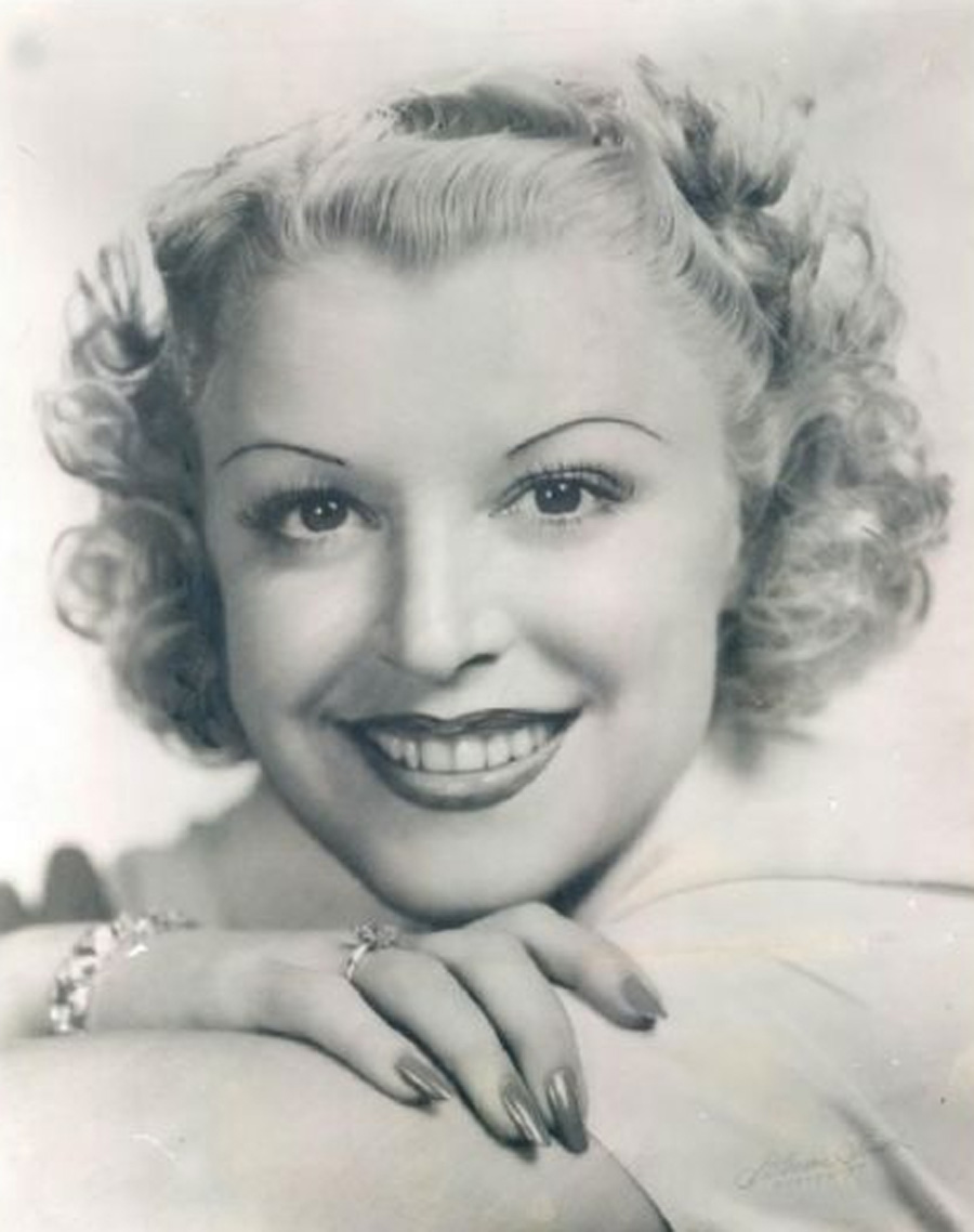 actor Collette Lyons large photo