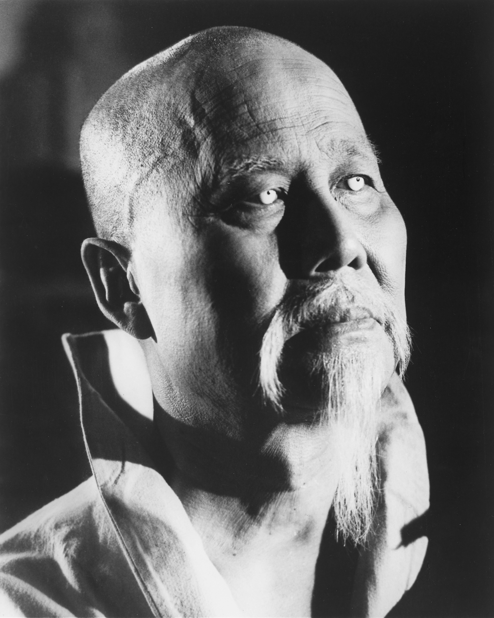 actor Keye Luke large photo