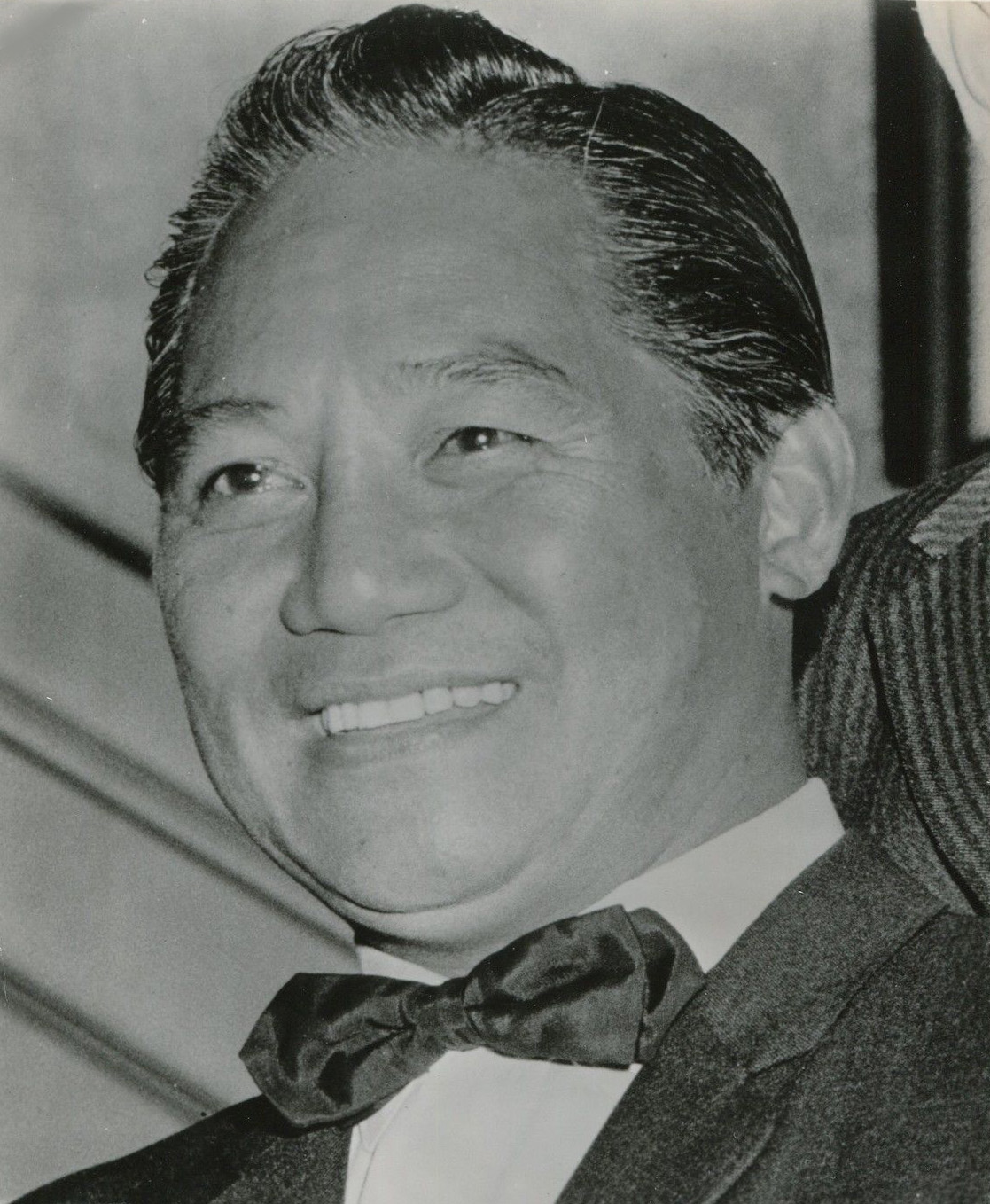 actor Leon Lontoc large photo