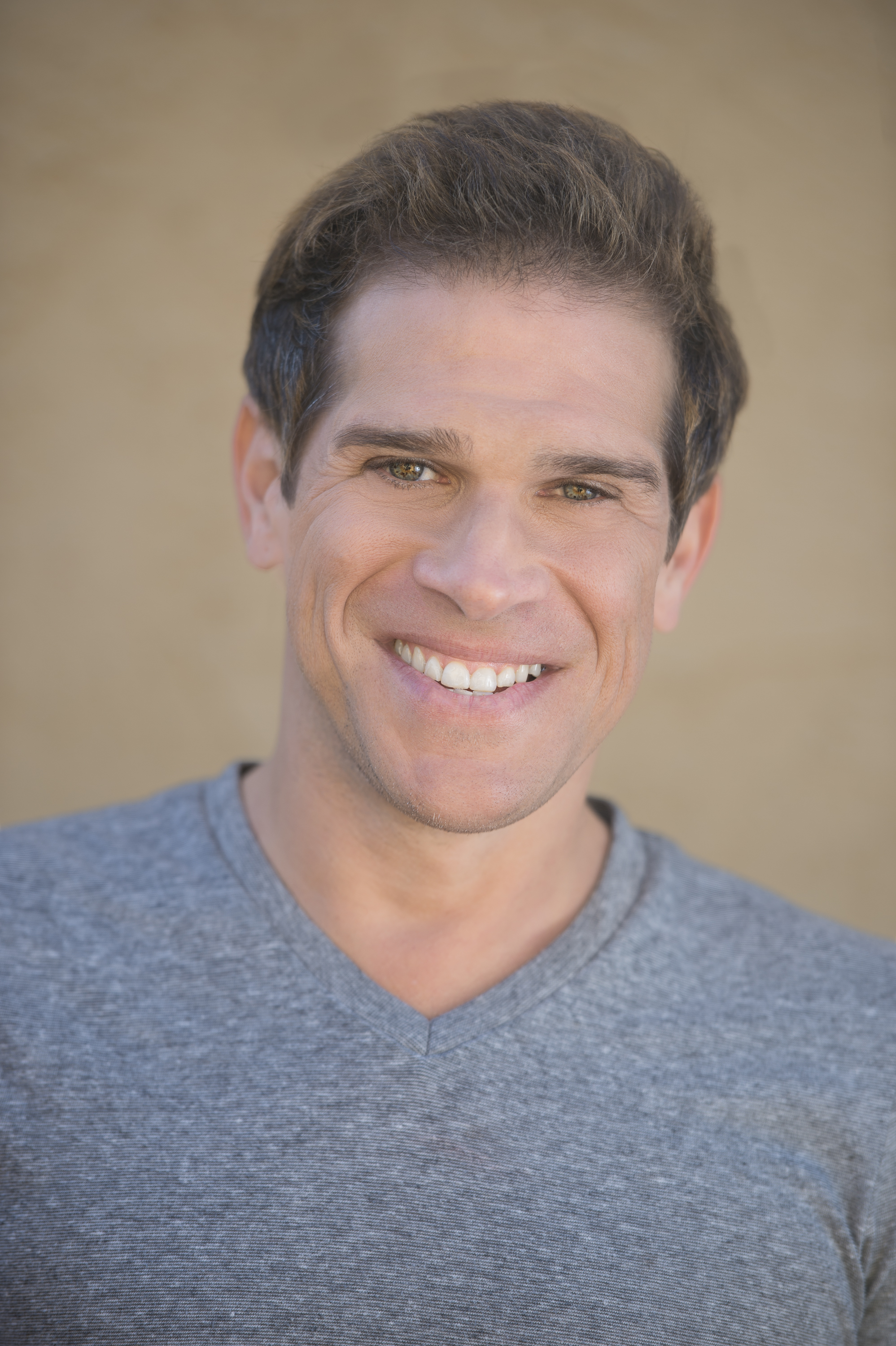 actor Jonathan Tiersten large photo