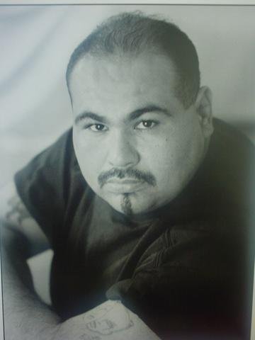 actor Gil Espinoza large photo