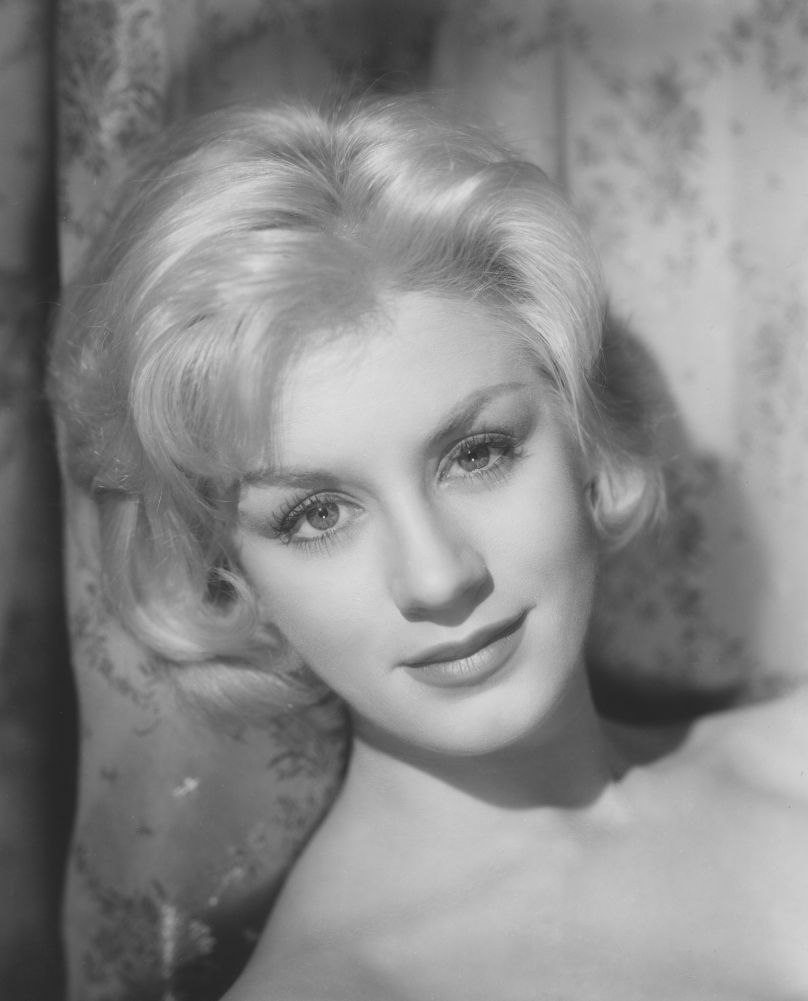 actor Mary Ure large photo
