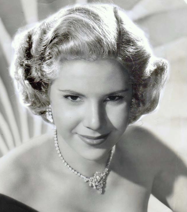 actor India Adams large photo