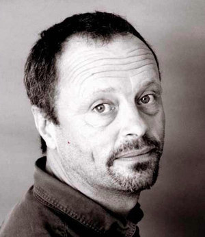 actor Robert Llewellyn large photo
