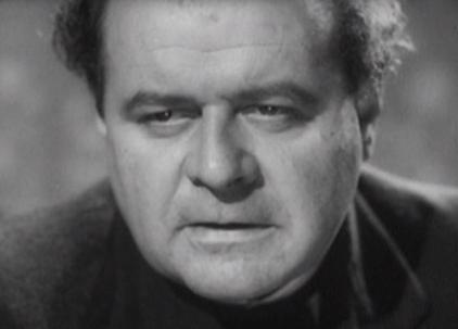 actor Niall MacGinnis large photo