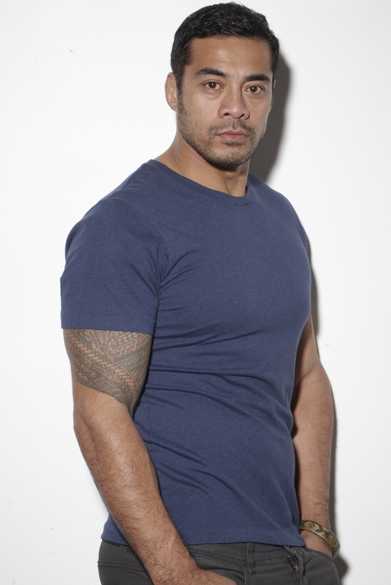 actor Robbie Magasiva large photo