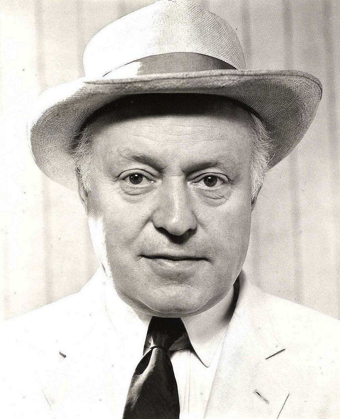 actor Larry Gates large photo