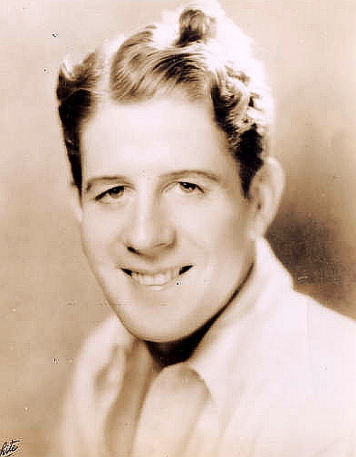 actor Rudy Vallee large photo