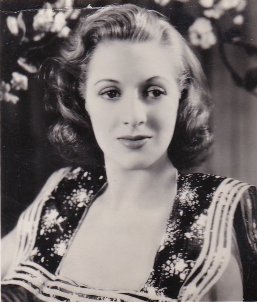 actor Diana Churchill large photo