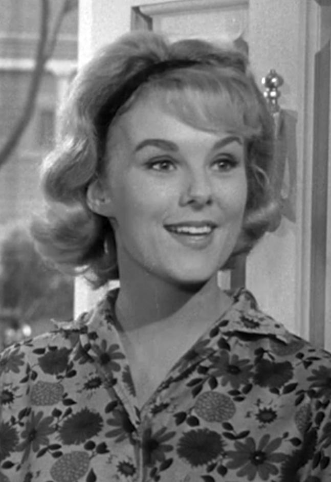 actor Mary Mitchel large photo