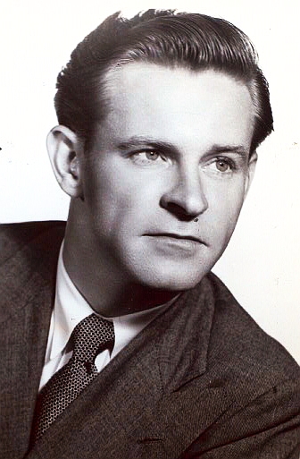 actor Richard Carlyle large photo