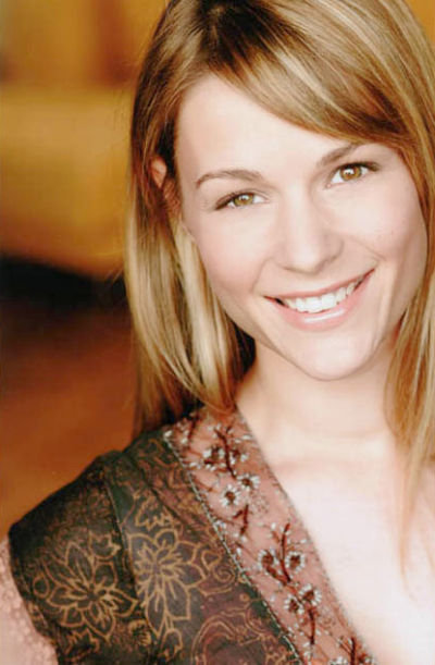 actor Caitlin Martin large photo