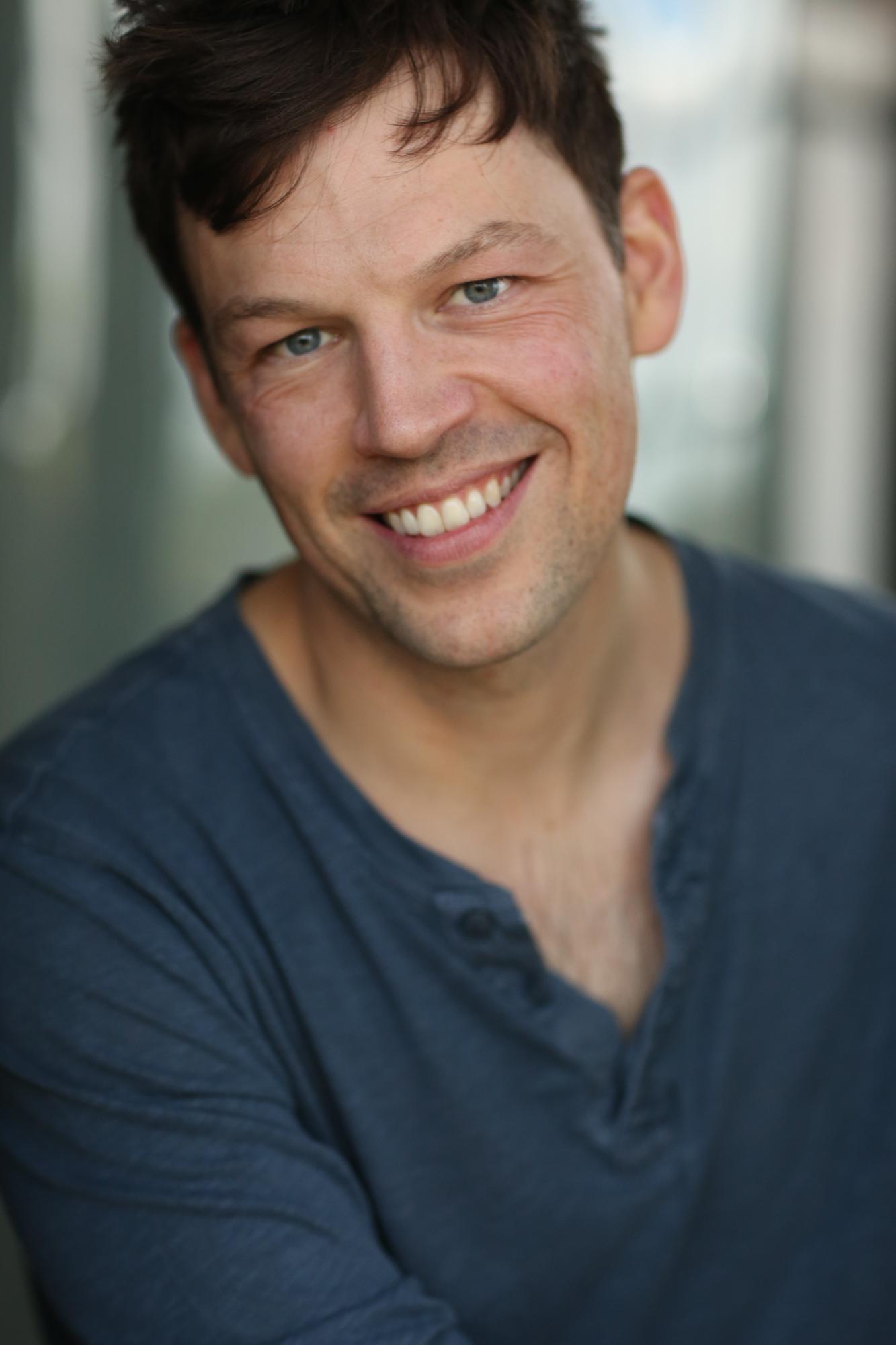 actor Fergus Rees large photo