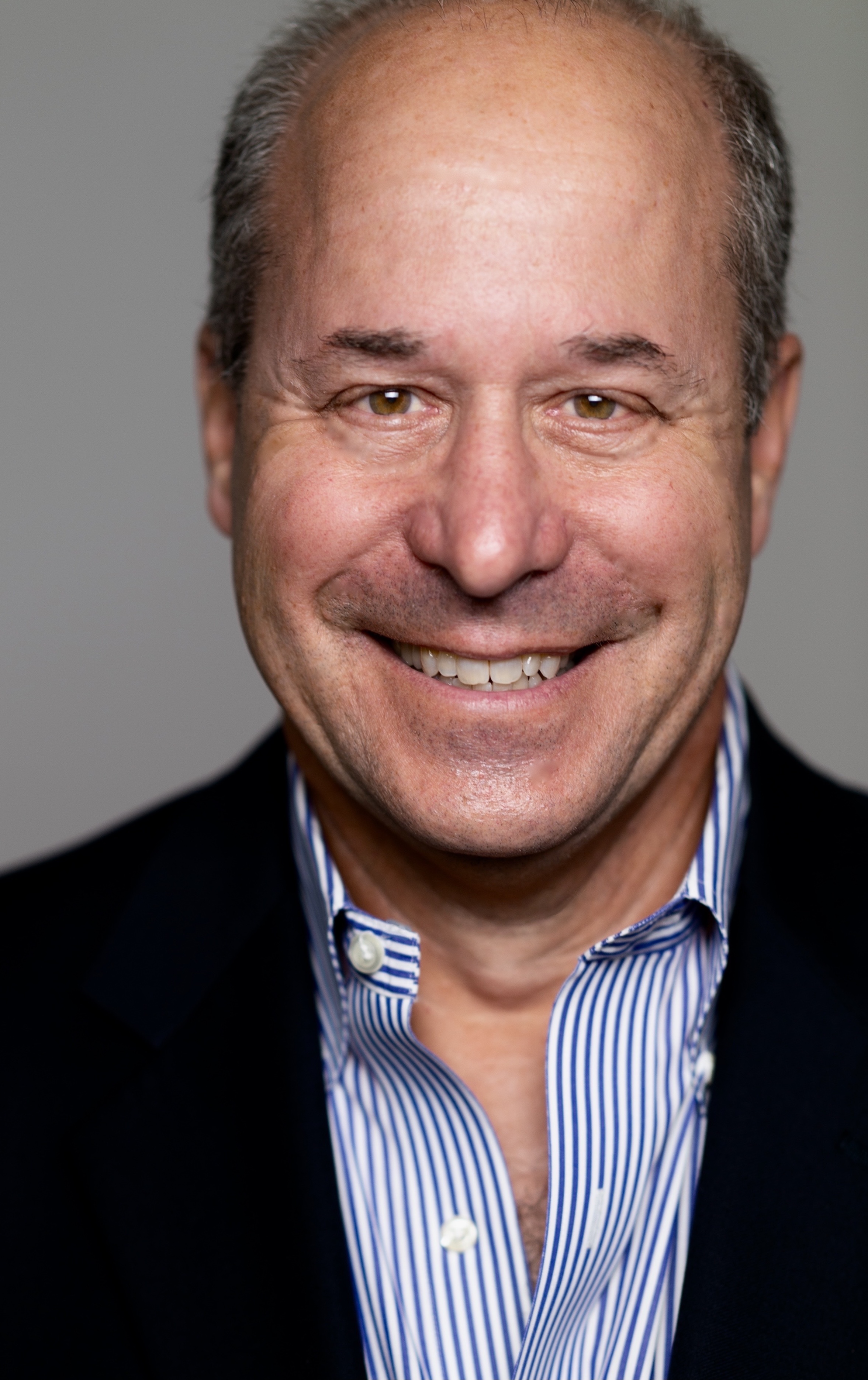 actor Michael Klingher large photo