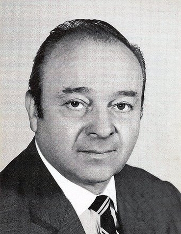 actor Gustavo Re large photo