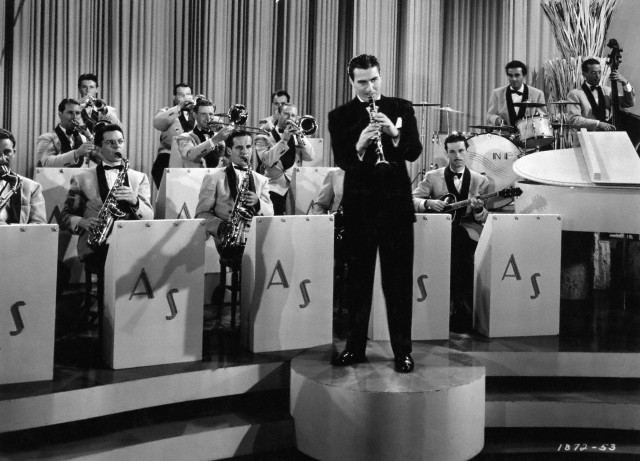actor Artie Shaw and His Orchestra large photo