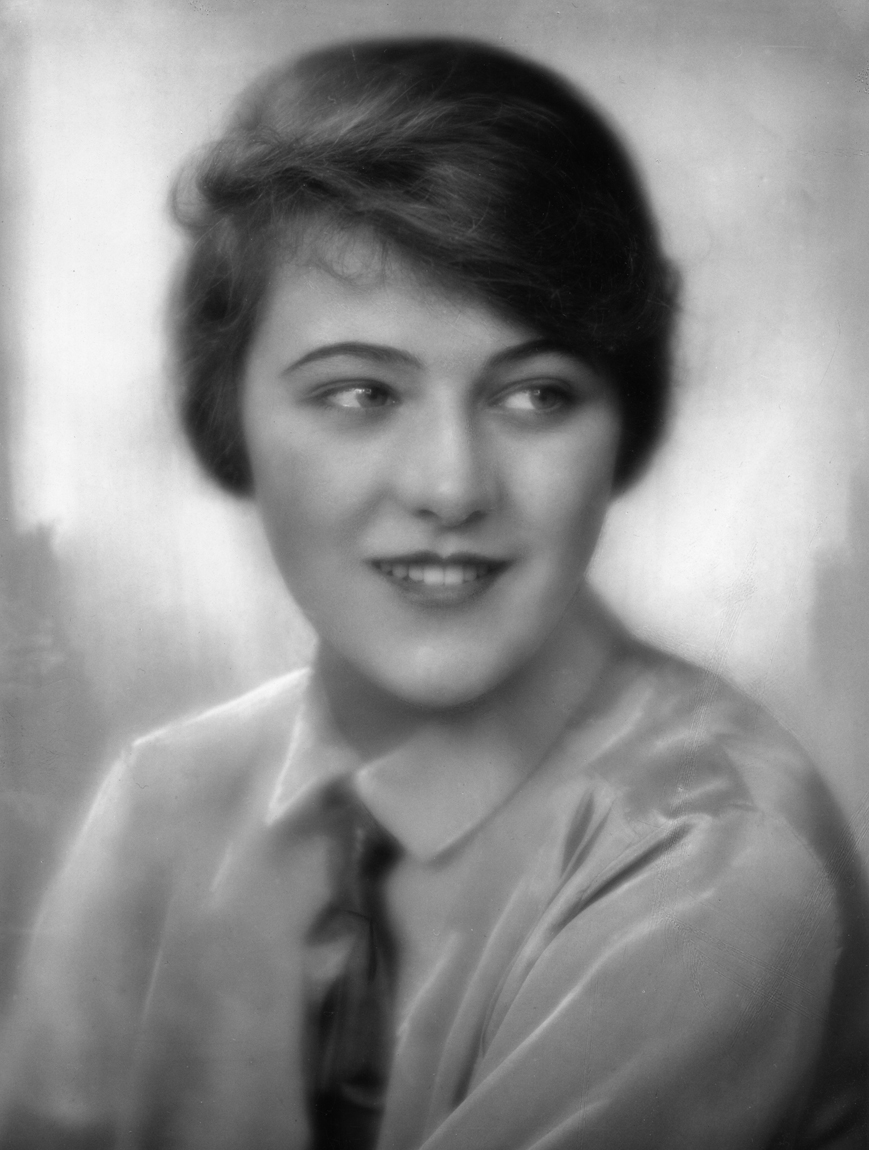 actor Karin Evans large photo