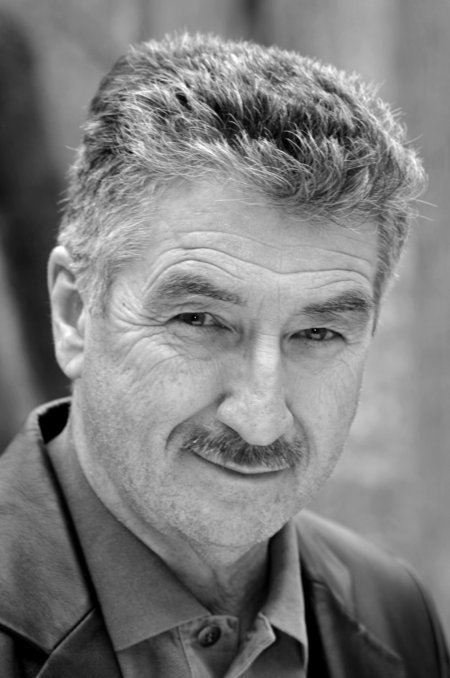 actor Wayne Crawford large photo