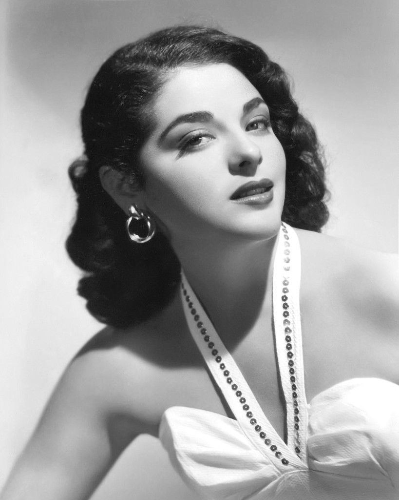 actor Yvette Duguay large photo