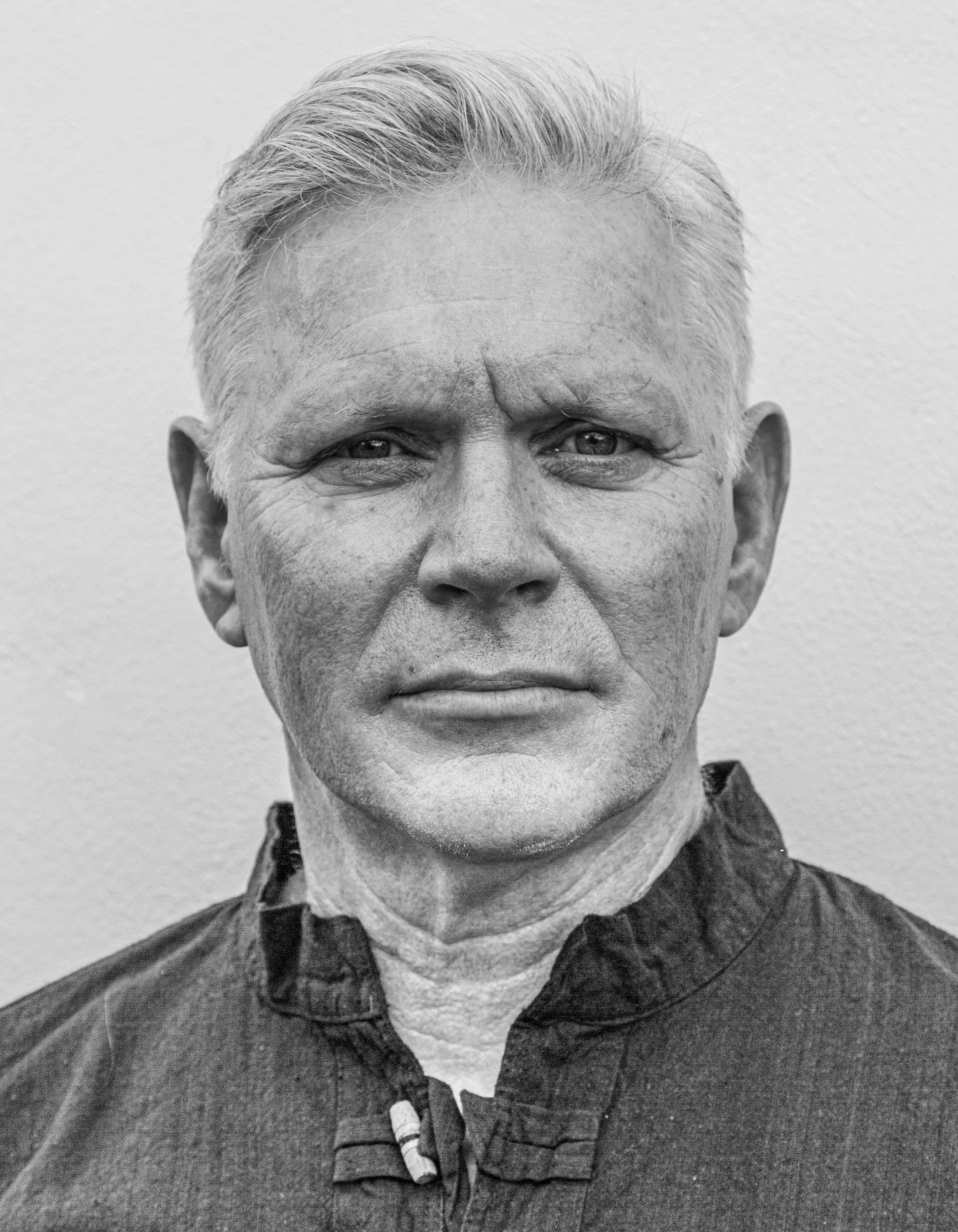 actor Benedict Taylor large photo