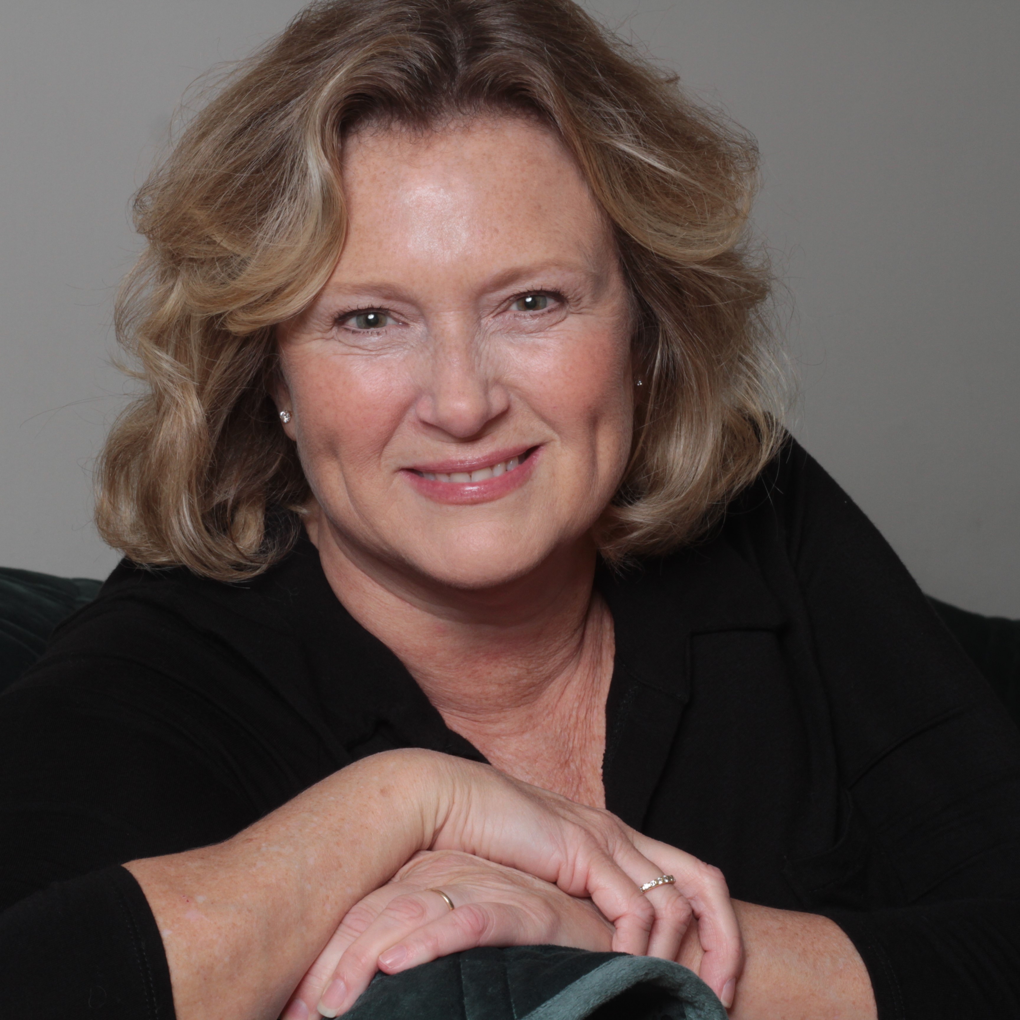 actor Valerie Kingston large photo