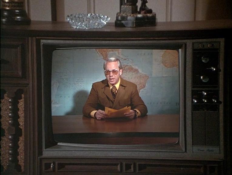 actor Charlie Jones large photo