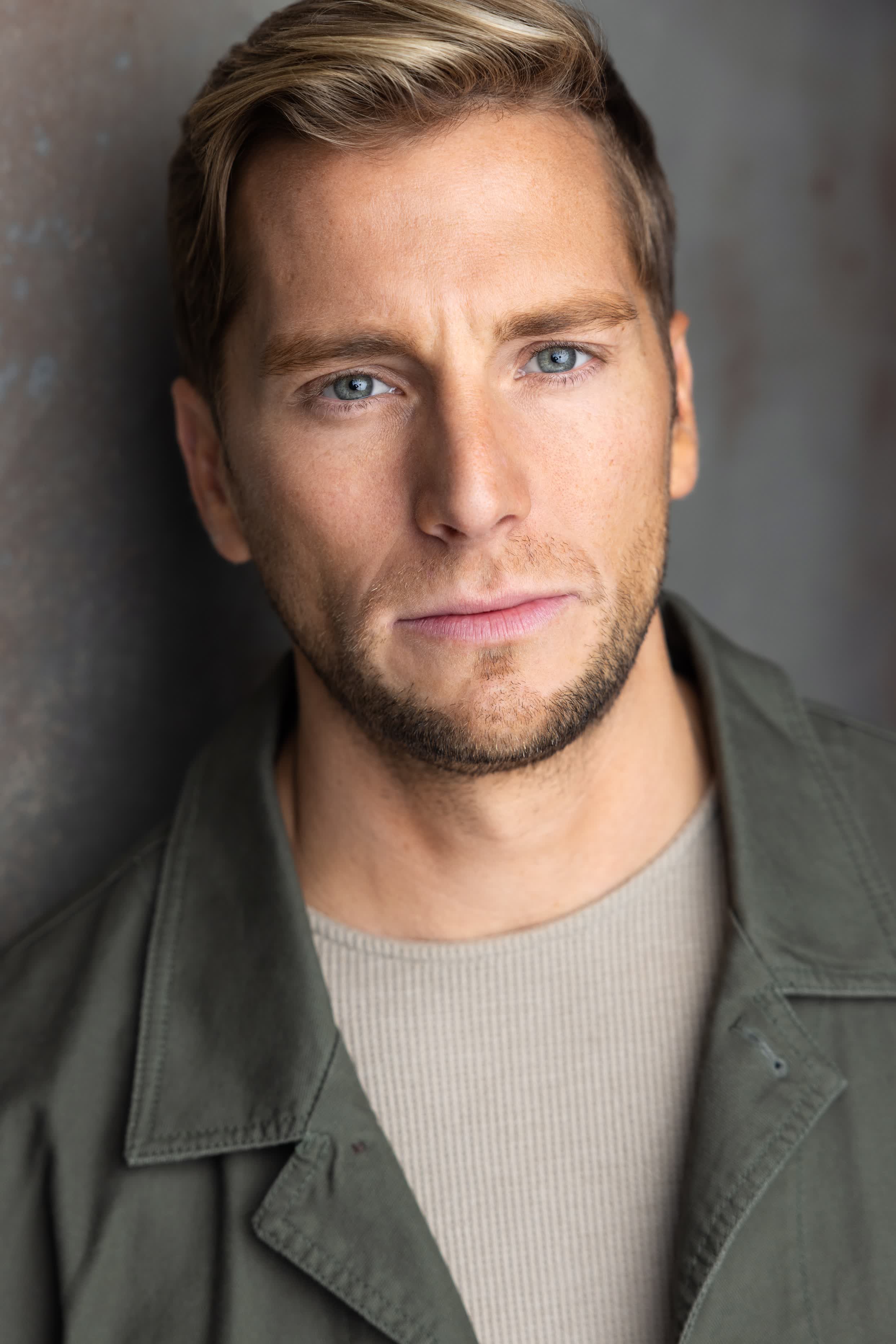 actor Bo Yokely large photo