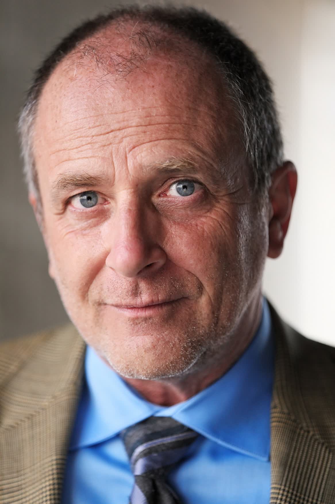 actor James Nardini large photo