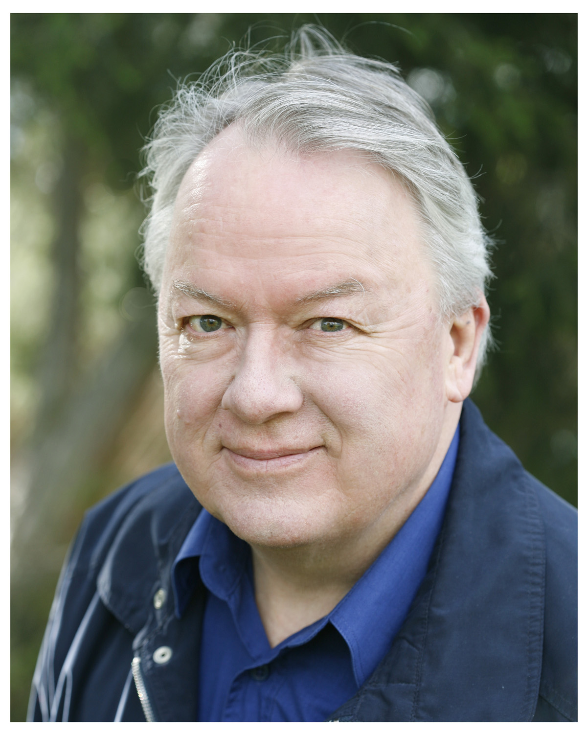 actor Rhys McConnochie large photo