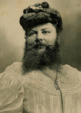 actor Olga Roderick large photo