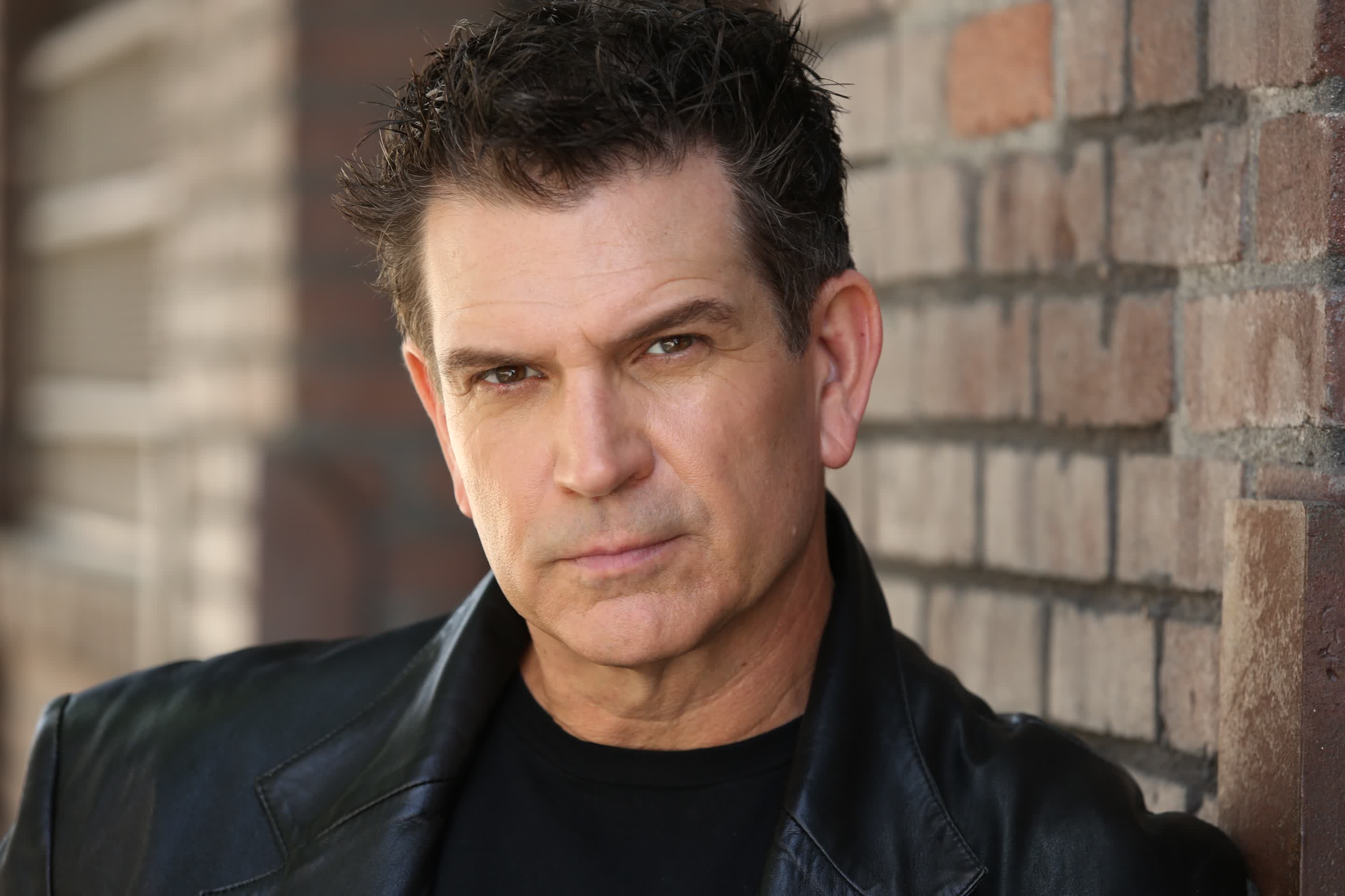 actor Paul Ganus large photo