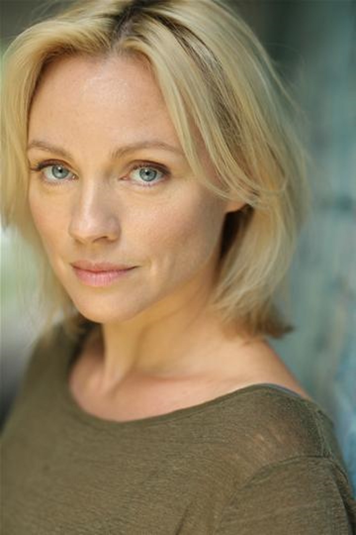 actor Melanie Gutteridge large photo