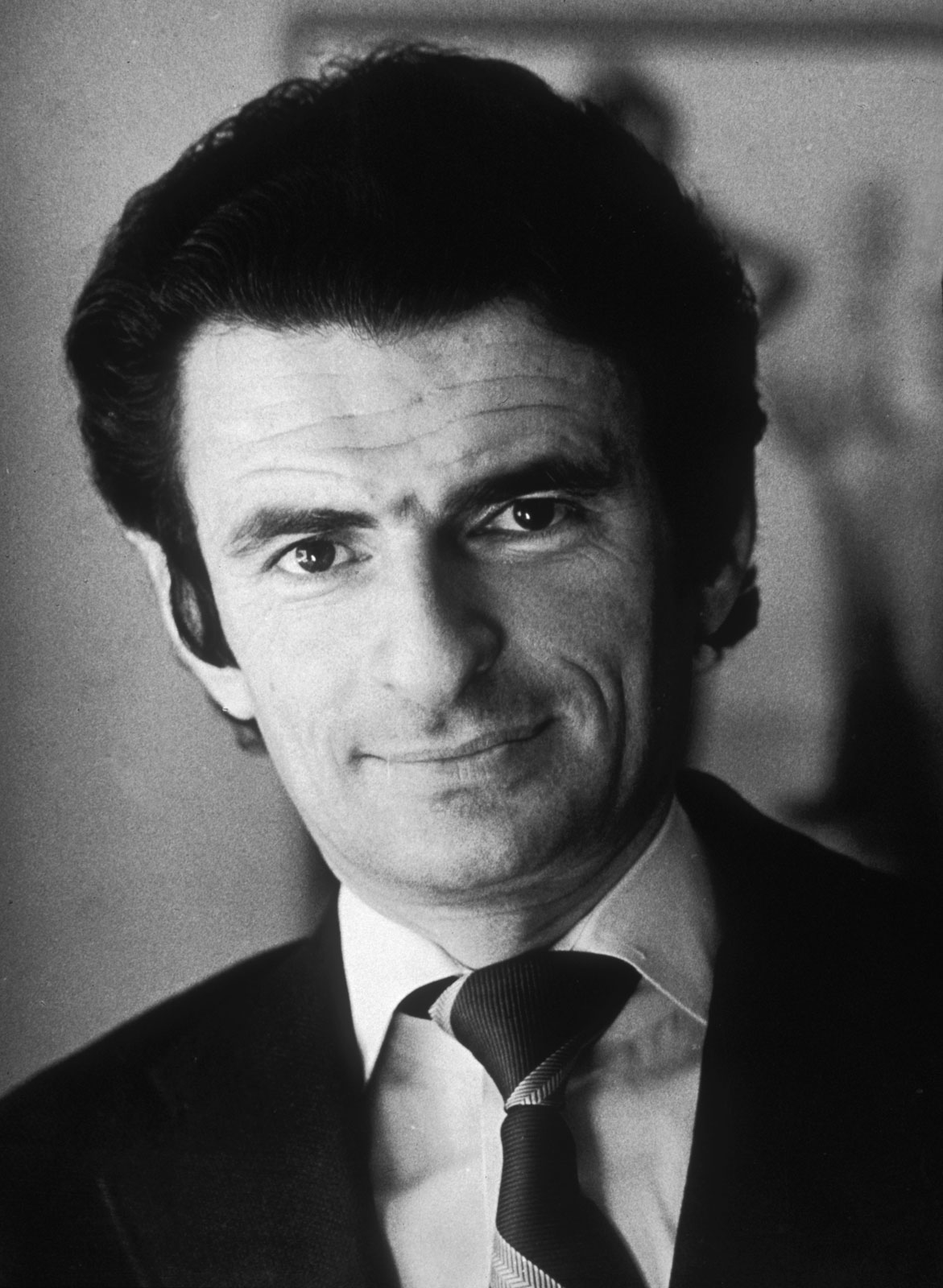 actor Jerzy Kosinski large photo