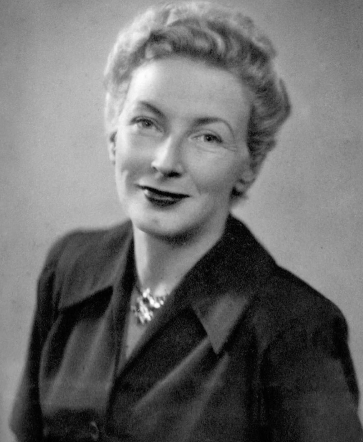 actor Mary Hemingway large photo