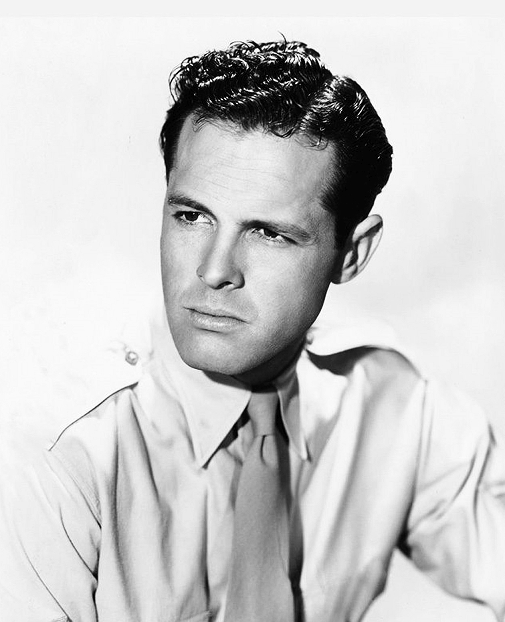 actor Robert Sully large photo