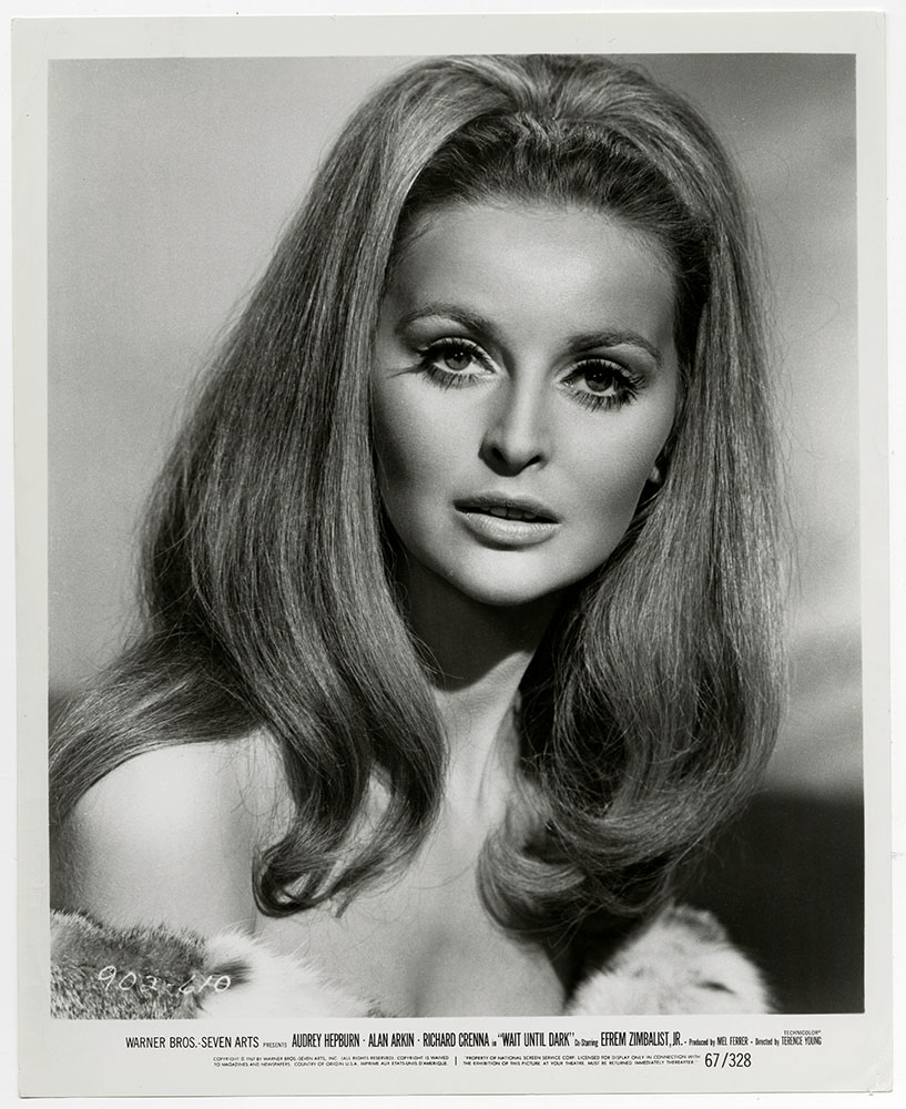 actor Samantha Jones large photo