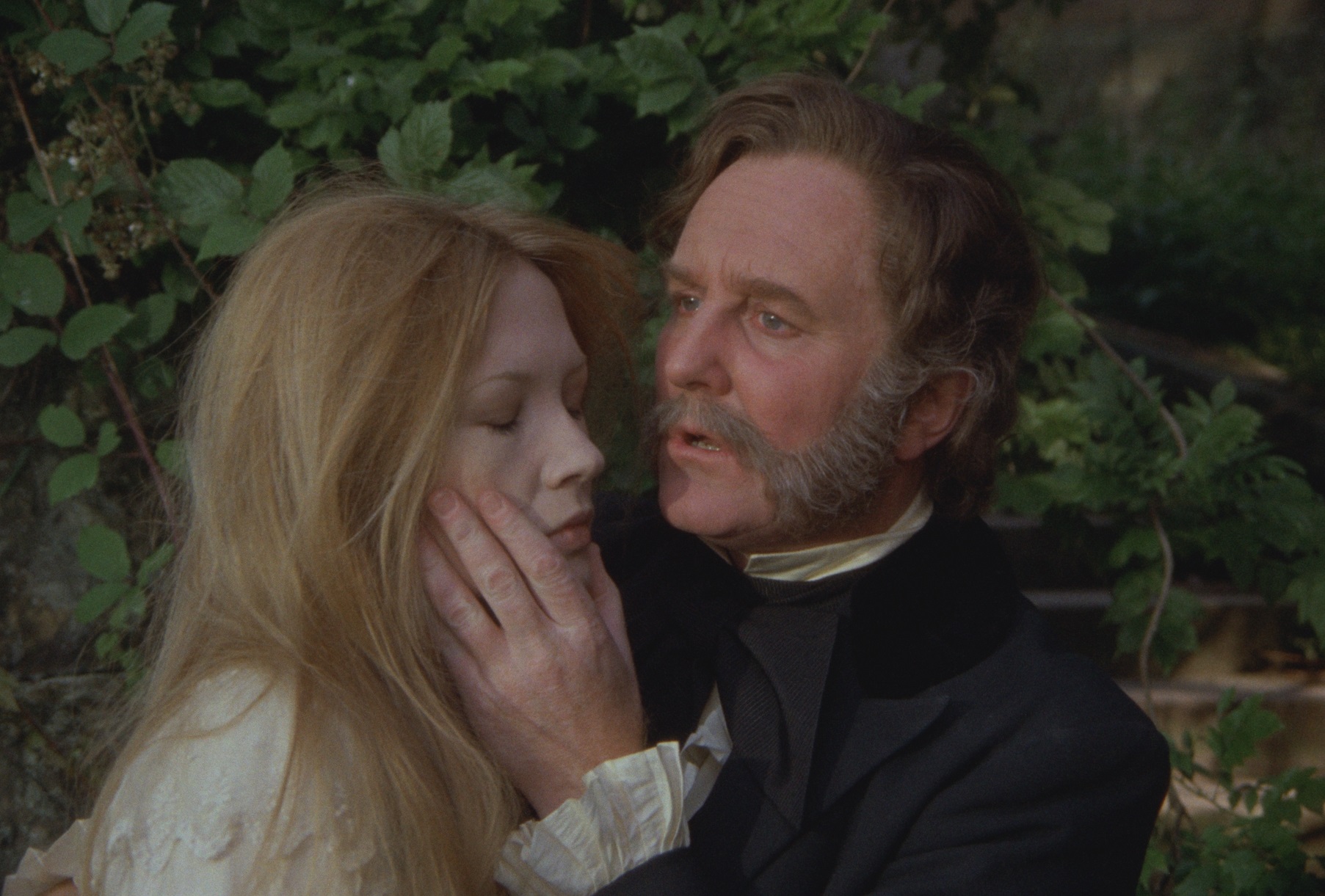 actor Gillian Hills large photo