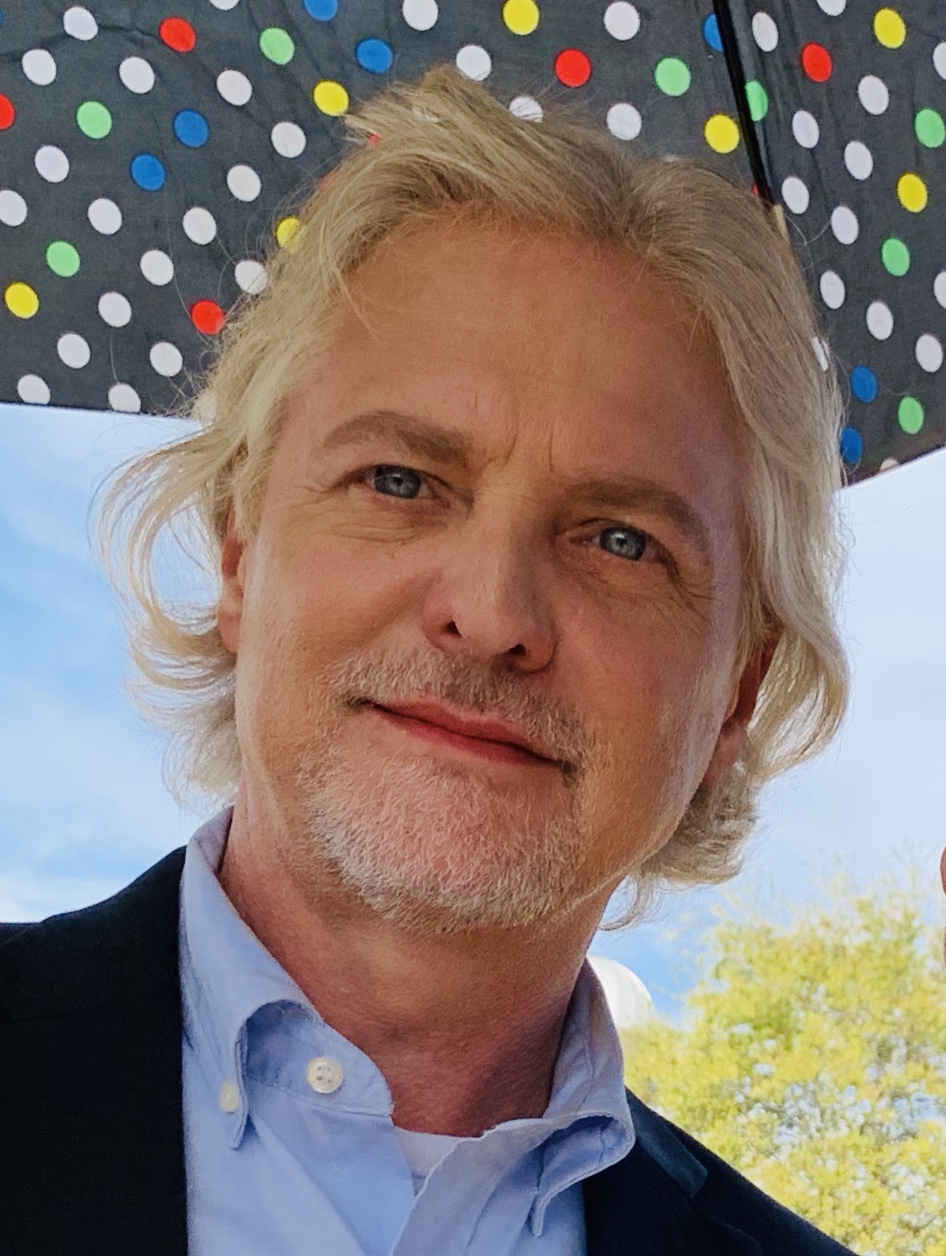 actor Kevin Hardesty large photo