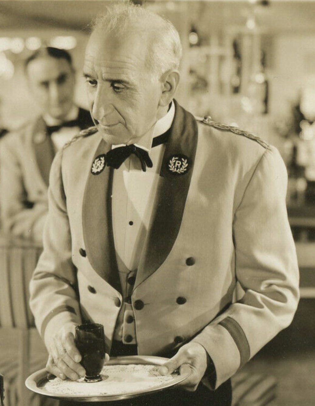 actor Wilson Benge large photo