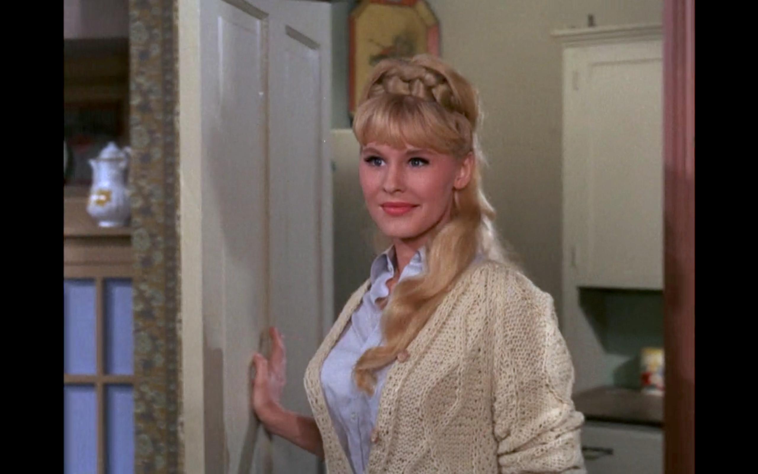 actor Margaret Teele large photo